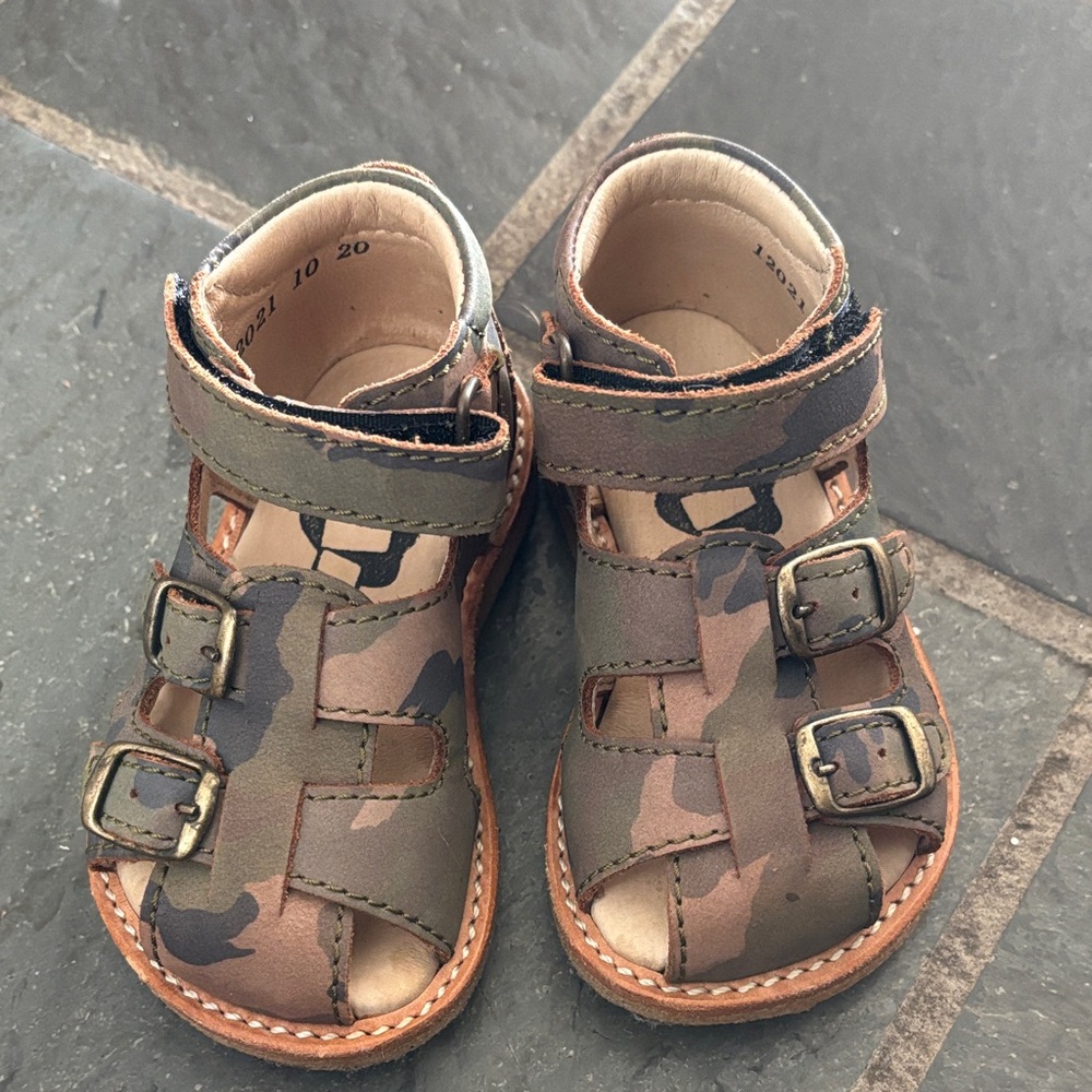 RAP sandal